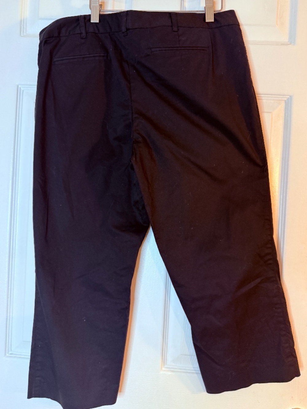 Michael Kors Black Cropped Pants | Women’s Size 12P | Classic Career Staple - Picture 4 of 10